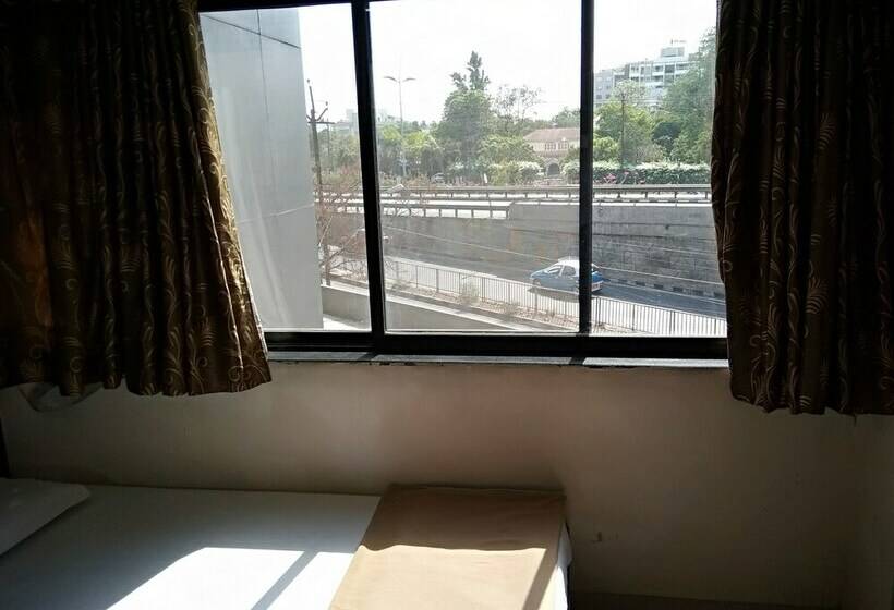 豪华房间, Rajshree Lodging