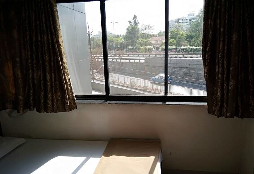 豪华房间, Rajshree Lodging