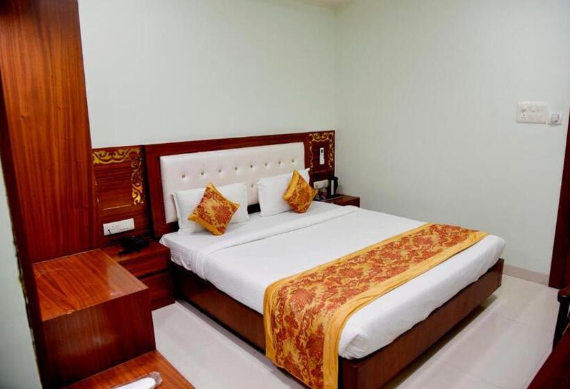 디럭스 룸, Simran Pride, Raipur