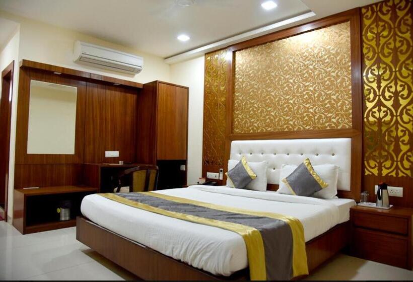 수피리어 룸, Simran Pride, Raipur