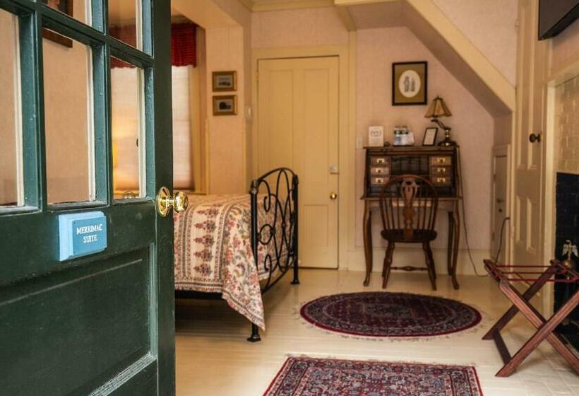 Номер Deluxe Кровать Куин, Clark Currier Inn