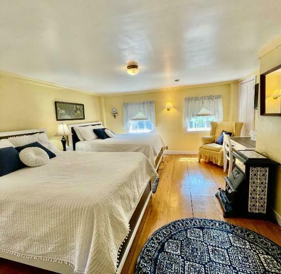 Номер Стандарт, Clark Currier Inn