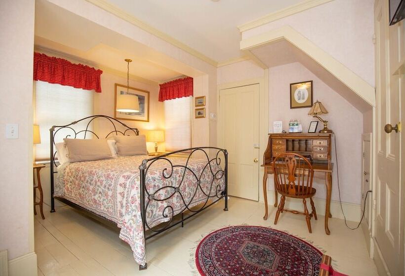 Номер Стандарт, Clark Currier Inn