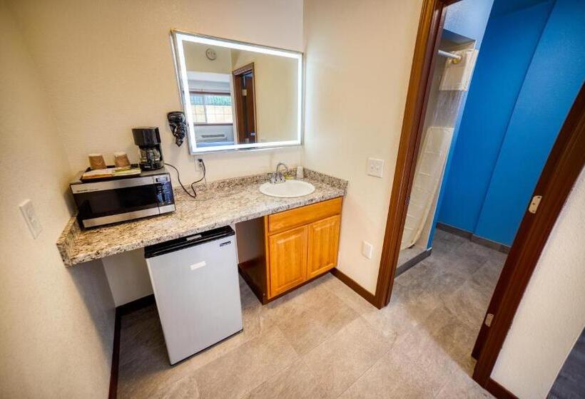 غرفة قياسية سرير كينج, Budget Inn