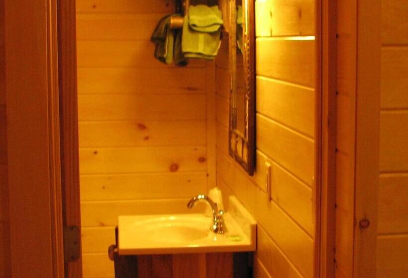 Четырехместный Номер Deluxe, Pine Knoll Hotel Lakeside Lodge & Cabin