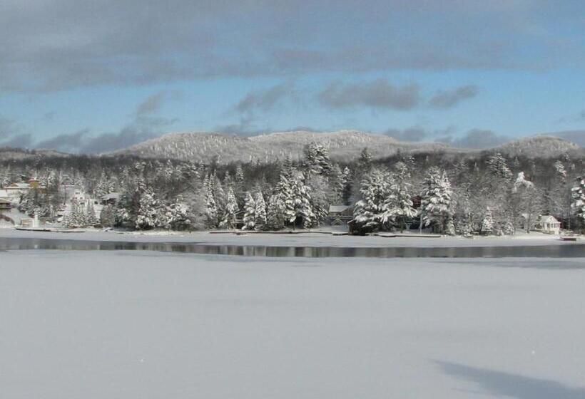 Хижина, Pine Knoll Hotel Lakeside Lodge & Cabin
