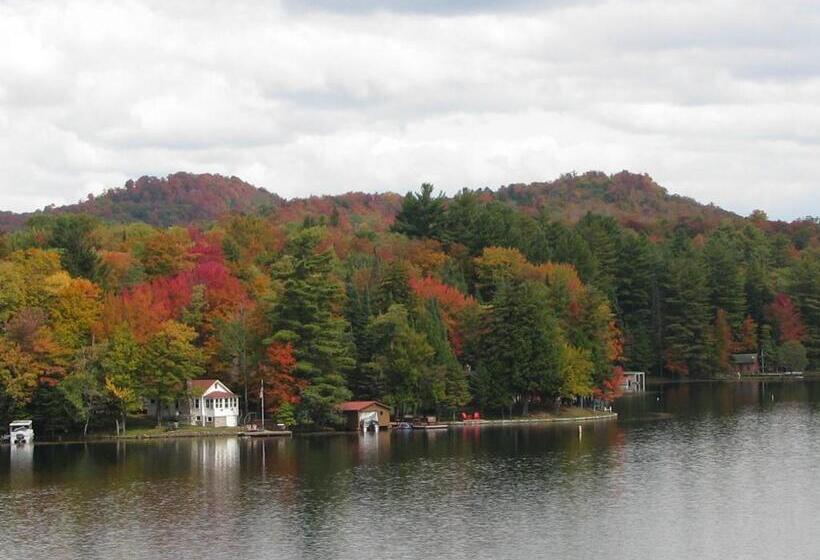 Хижина, Pine Knoll Hotel Lakeside Lodge & Cabin