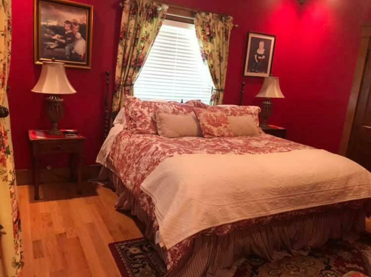 Люкс Deluxe Кровать Кинг, The Destination B&b Llc
