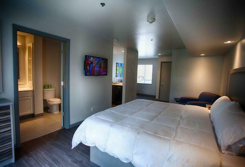 Люкс, Z Loft Extended Stay