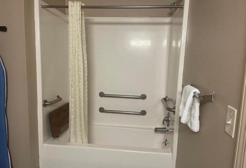 Номер Стандарт Кровать Кинг Адаптированный для Инвалидов, Highland Inn Denham Springs Baton Rouge East