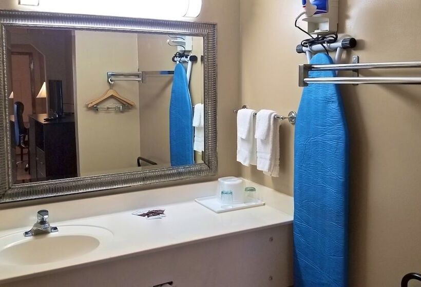 غرفه قياسيه سريرين مزدوجين, Highland Inn Denham Springs Baton Rouge East