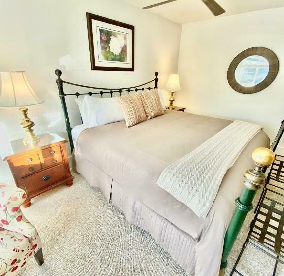 اتاق لوکس با تخت بزرگ, Otter's Pond Bed And Breakfast