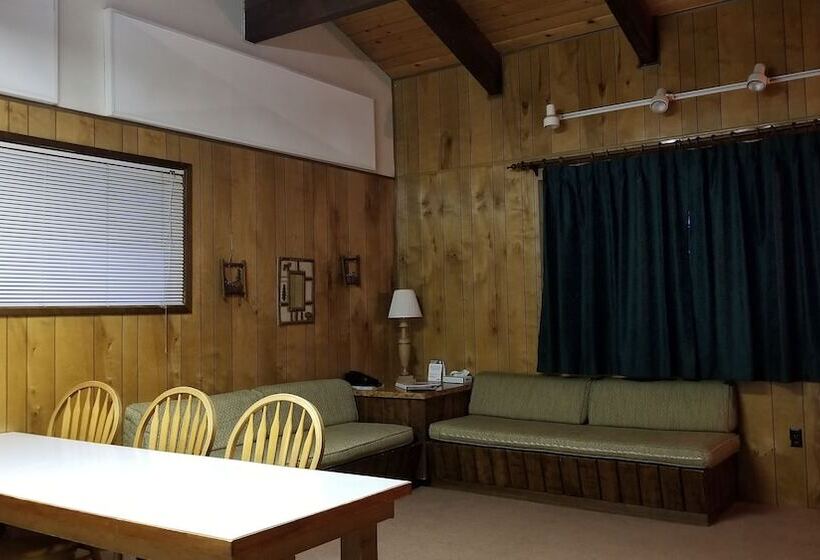 Апартаменты 2 Спальни, Eagle Cap Chalets