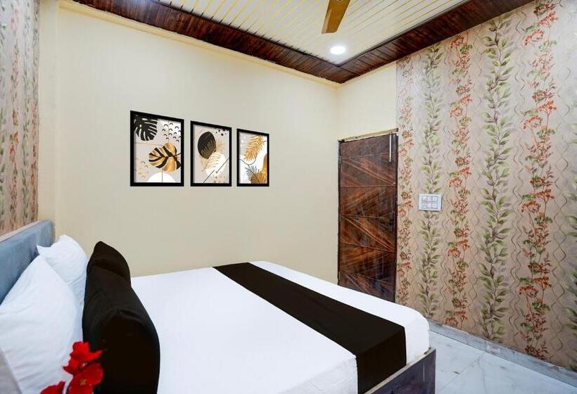 Трехместный Номер Классика, Oyo Hotel Gala