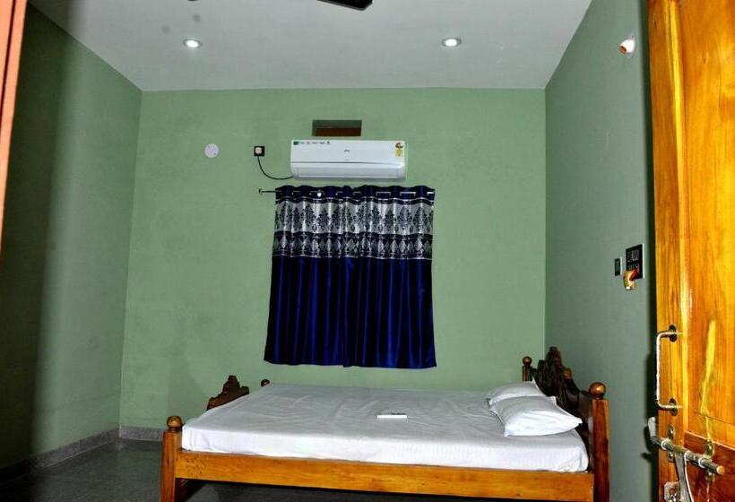 Трехместный Номер Классика, Oyo Kunika Guest House