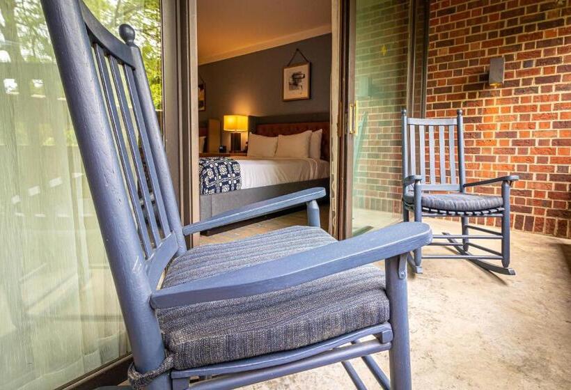 Premium Szoba, Williamsburg Lodge, Autograph Collection