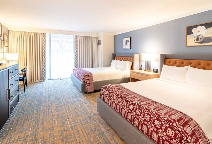 Premium Szoba, Williamsburg Lodge, Autograph Collection
