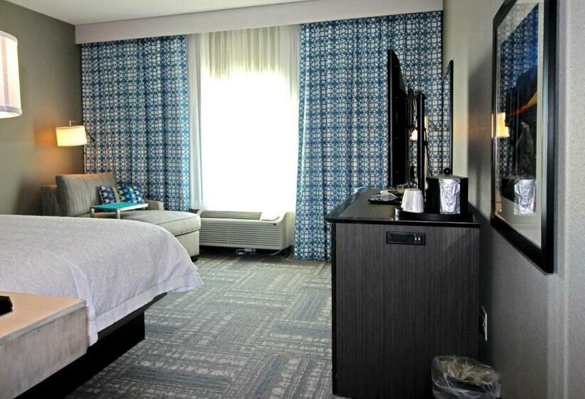 Номер Стандарт Кровать Кинг Адаптированный для Инвалидов, Hampton Inn West Plains