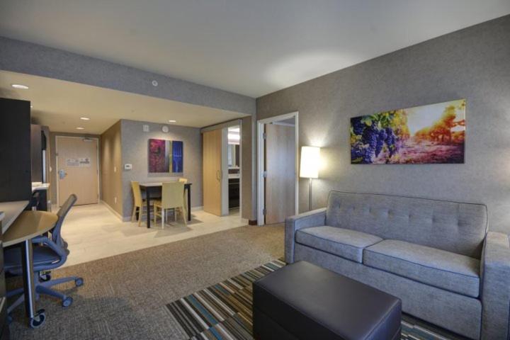 스위트 킹사이즈 침대, Home2 Suites By Hilton Livermore