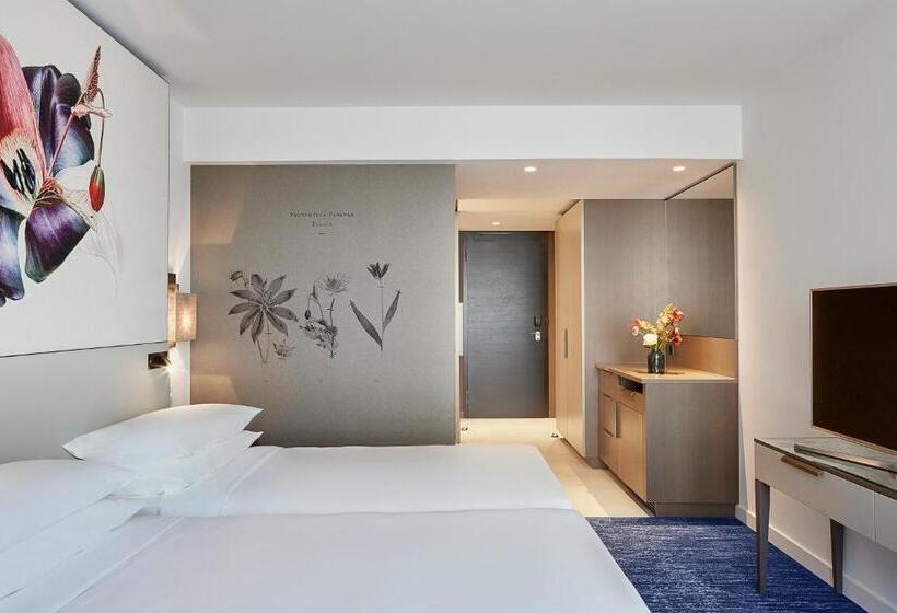 Club Room, Hyatt Regency Amsterdam