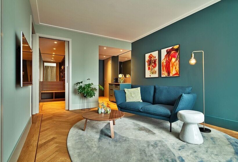 Suite, Hyatt Regency Amsterdam