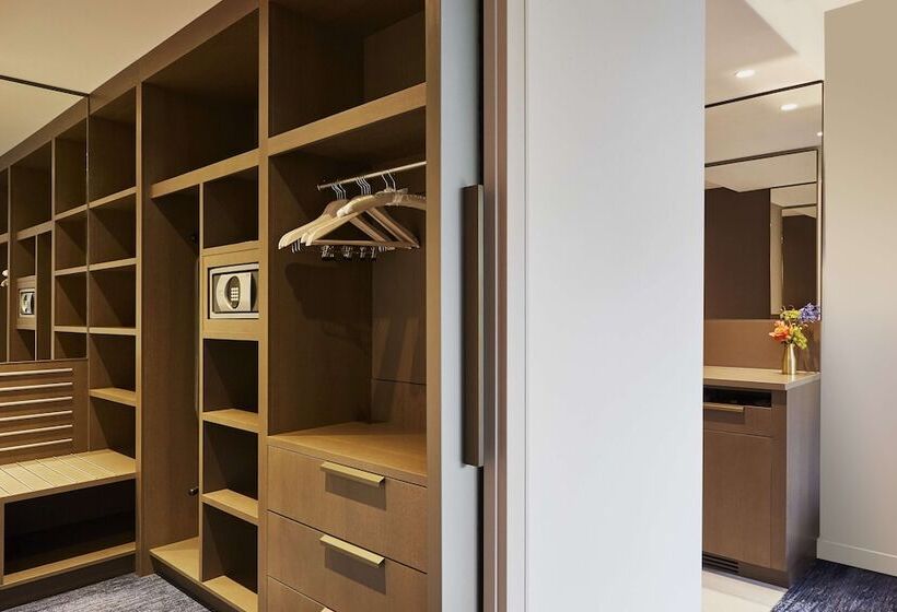 Executive Suite, Hyatt Regency Amsterdam