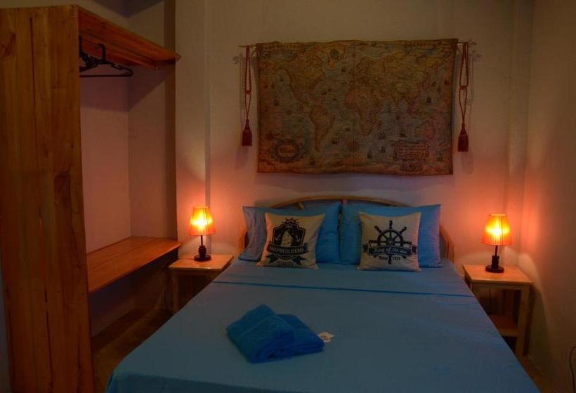 Семейный Номер, Captains Lodge And Bar