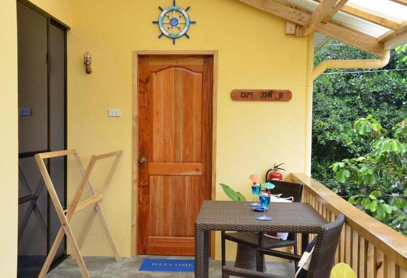 패밀리 룸, Captains Lodge And Bar
