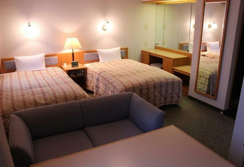 Номер Стандарт, Crown Hills Takaoka