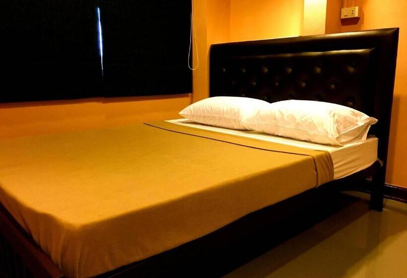 اتاق لوکس, Urban Hostel Bangkok