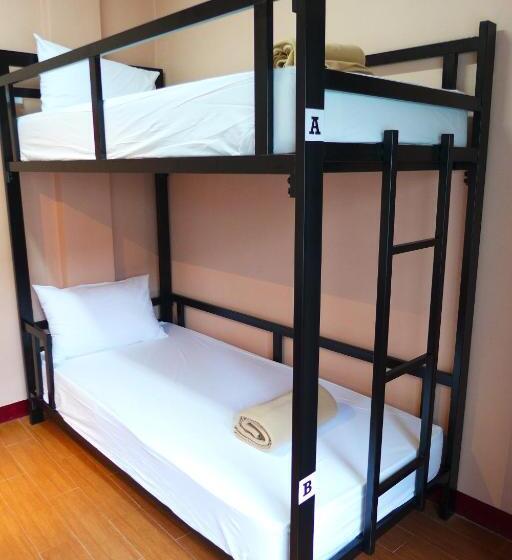 اتاق استاندارد با سرویس بهداشتی مشترک, Urban Hostel Bangkok