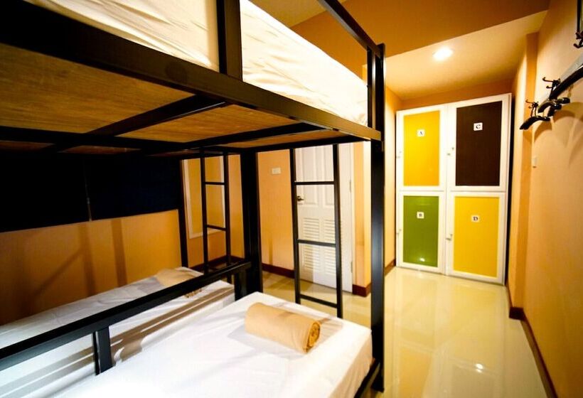 اتاق خانوادگی, Urban Hostel Bangkok