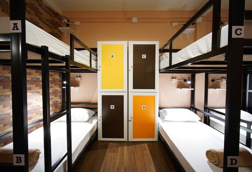 تختخواب در اتاق مشترک, Urban Hostel Bangkok