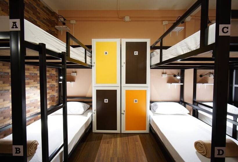 تختخواب در اتاق مشترک, Urban Hostel Bangkok