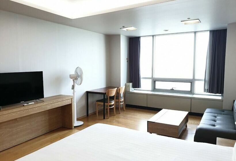 Standard Room, Goodday Airtel