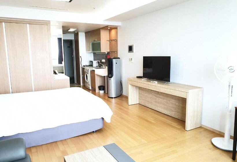 Standard Room, Goodday Airtel
