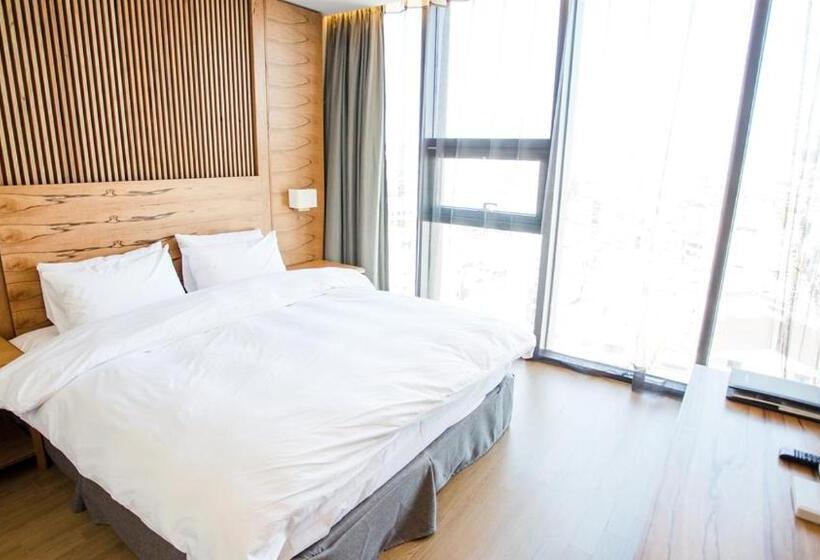 Королевский Люкс, J Square Hotel And Wedding