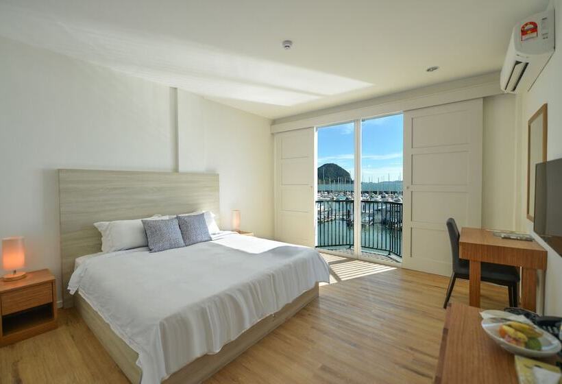 اتاق لوکس با چشم‌انداز دریا, Ramada By Wyndham Langkawi Marina
