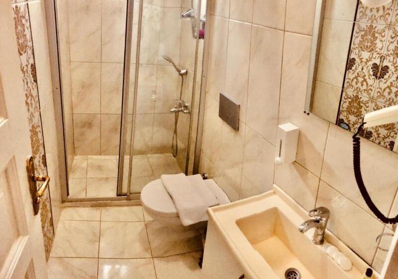 带大床的套房, Doubletree By Hilton Lafayette East, In