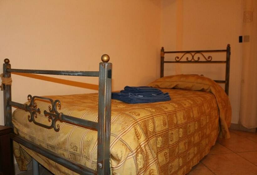 Четырехместный Номер Стандарт с Балконом, B&b Esperança