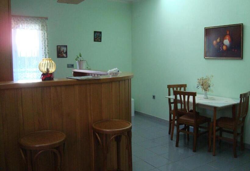 Апартаменты 2 Спальни, B&b Esperança