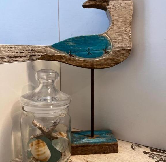 غرفة قياسية, Acquamarina
