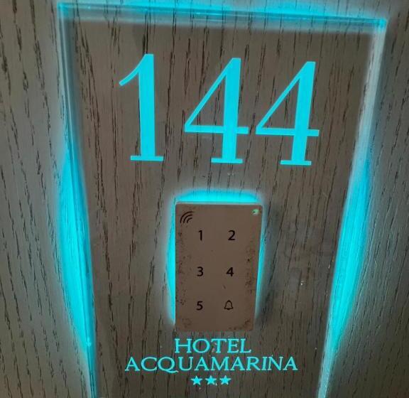 غرفة قياسية مطلّة علي البحر, Acquamarina