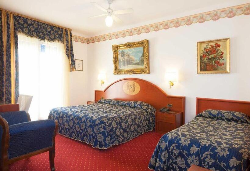 Superior Triple Room, Napoleon