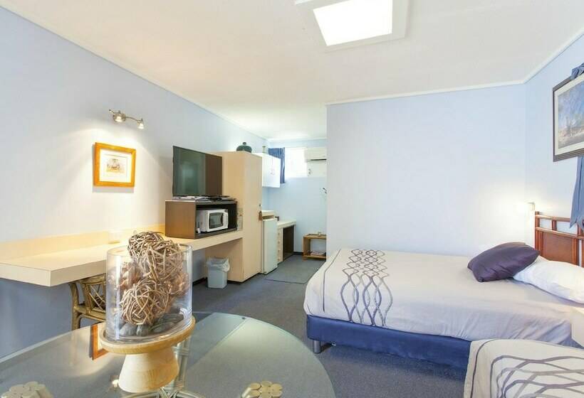 اتاق استاندارد, Raceways Motel
