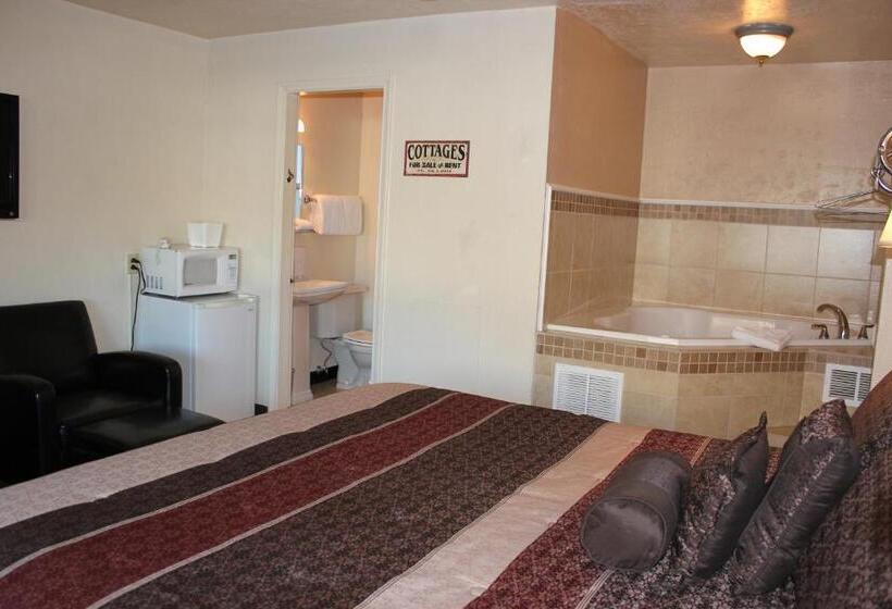 带按摩浴盆的套房, Lava Spa Motel & Rv