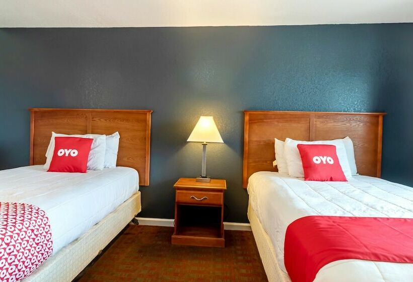 Номер Премиум, OYO Hotel Pearsall I-35 East