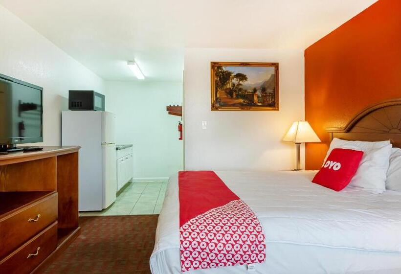 Номер Премиум, OYO Hotel Pearsall I-35 East