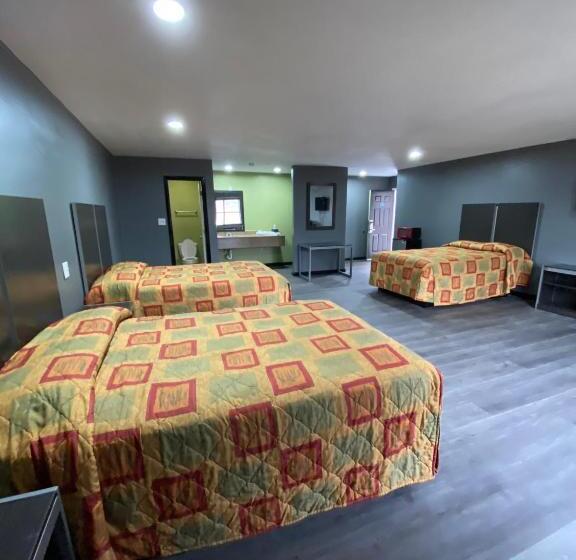 Номер Стандарт Трехместный, Town House Motel