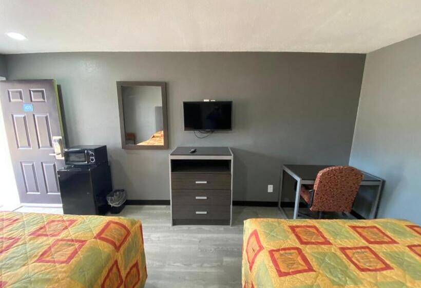 Номер Стандарт, Town House Motel